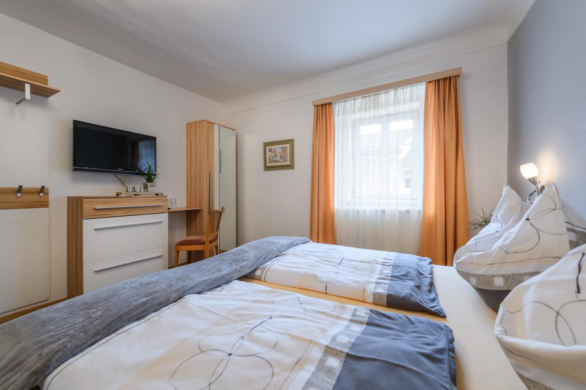 Hotel Austria บาดฮอฟกัสไตน์ ภายนอก รูปภาพ